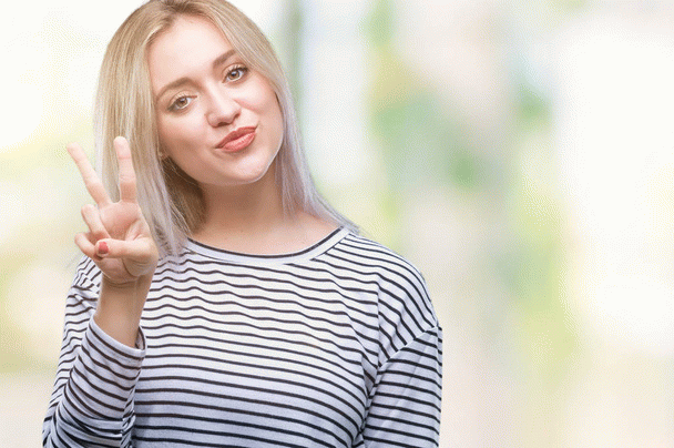 کمبود کدام ویتامین باعث ریزش مو می‌شود؟ بررسی تجربیات نی نی سایت